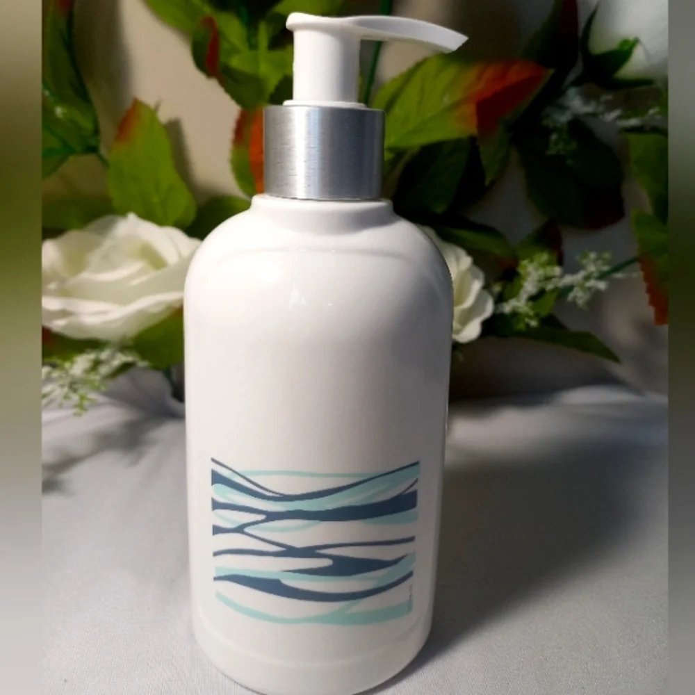 Thymes Silver Bomb Hand Lotion - 8.25 Fl Oz - Aqua Coralline.